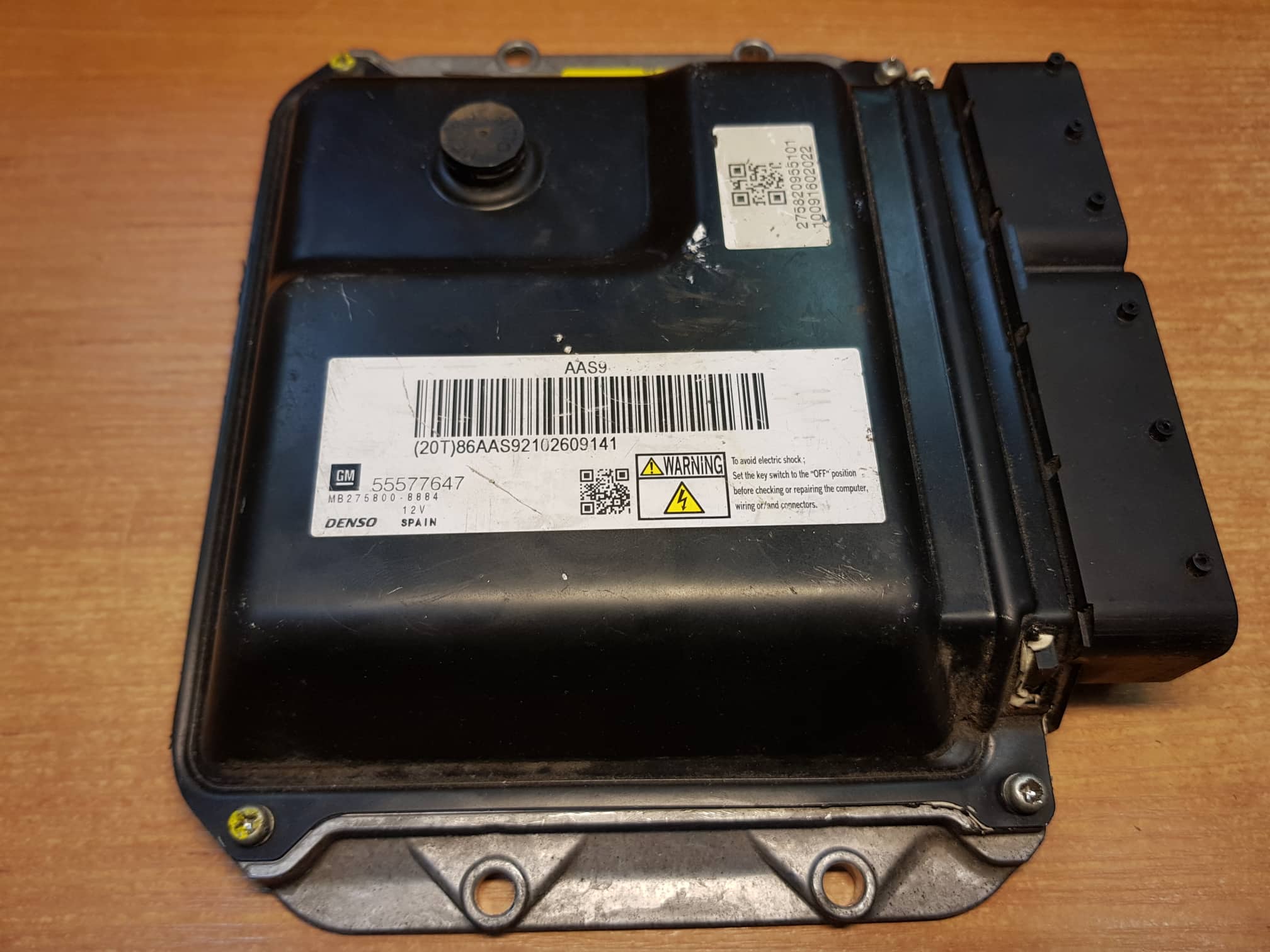 Vauxhall Astra J MK6 1.7 cdti engine ECU engine 55577647 MB2758008884
