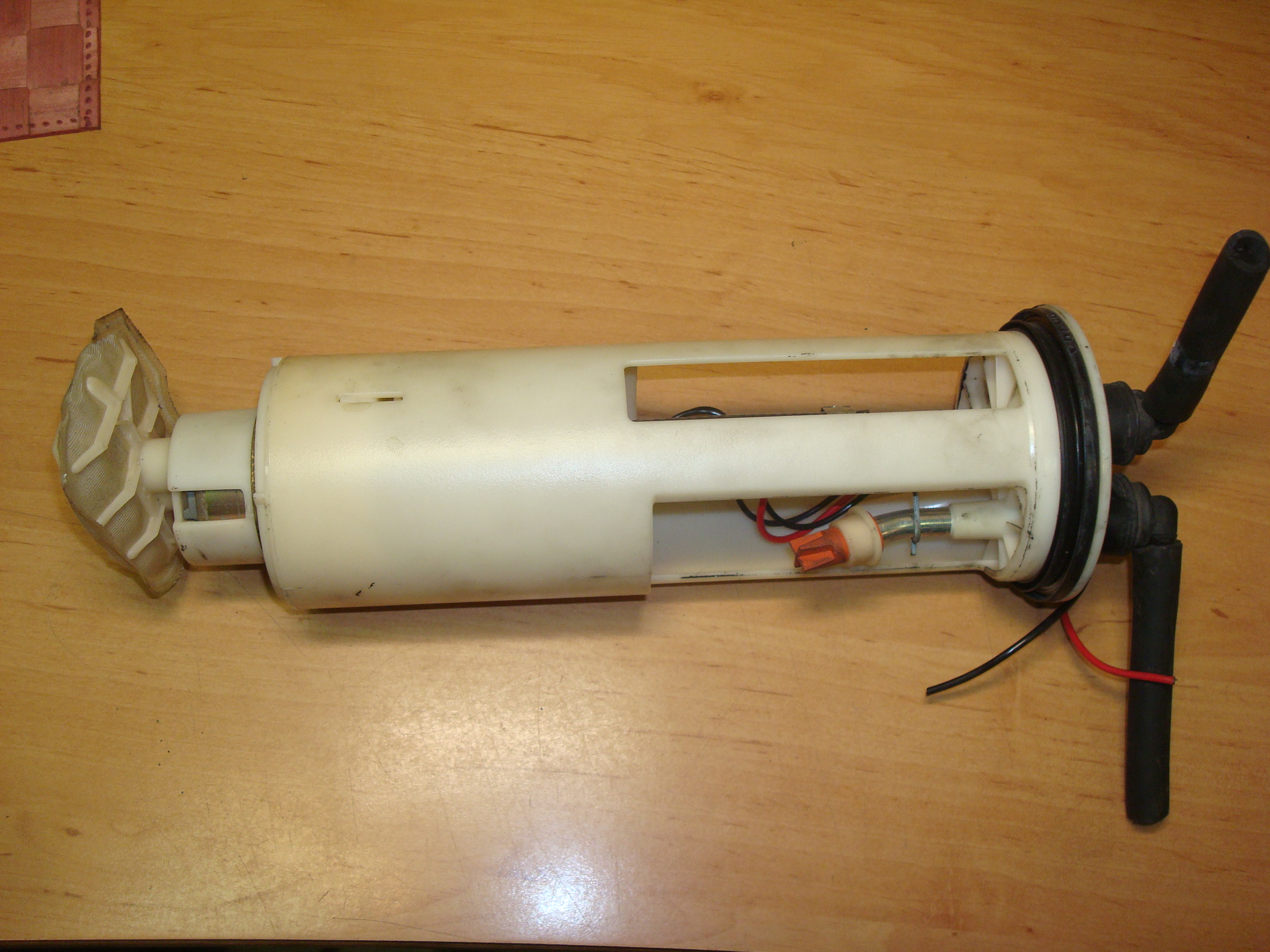 Volvo 850 top fuel pump