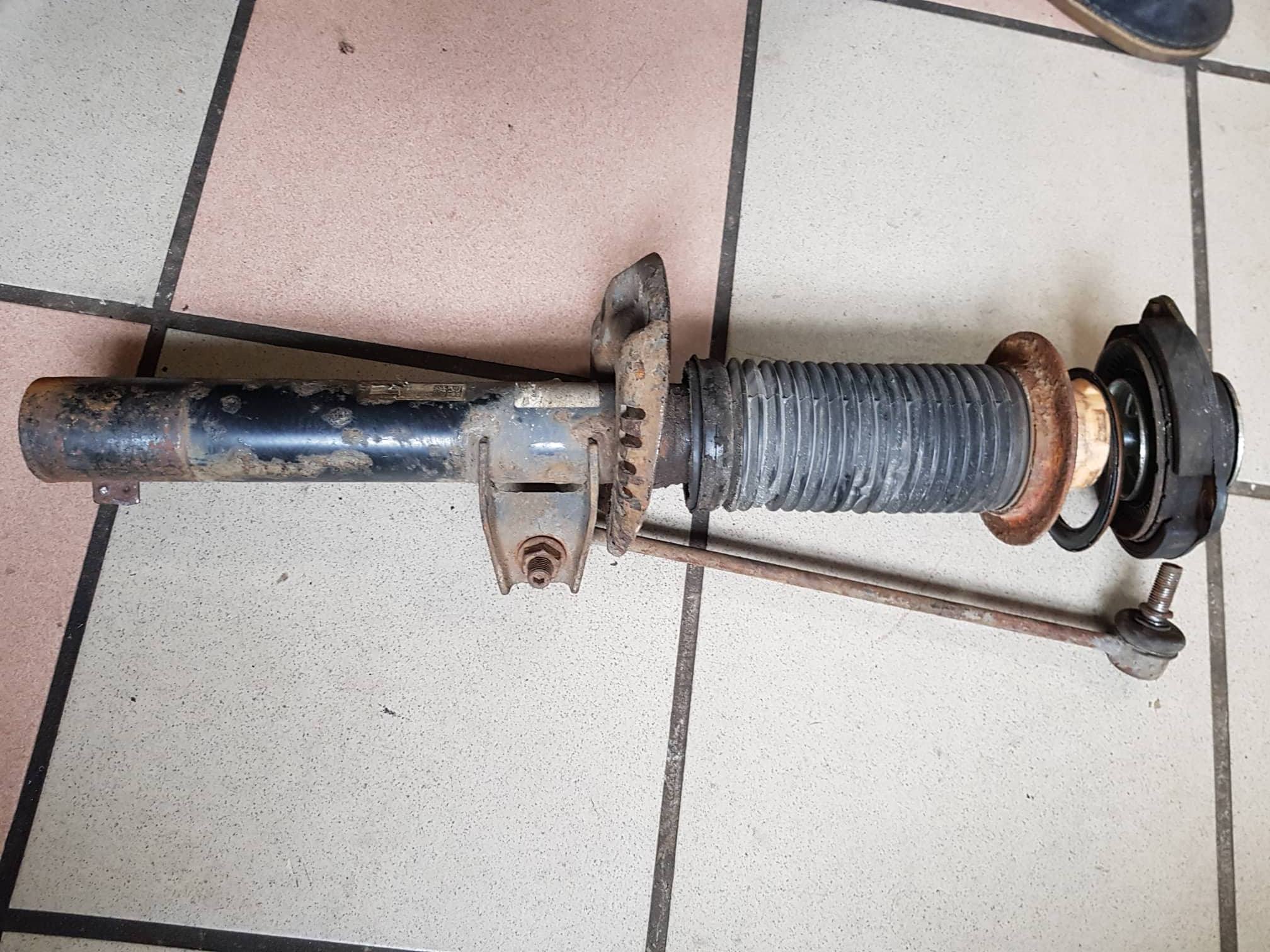Skoda octavia hot sale front shock absorber