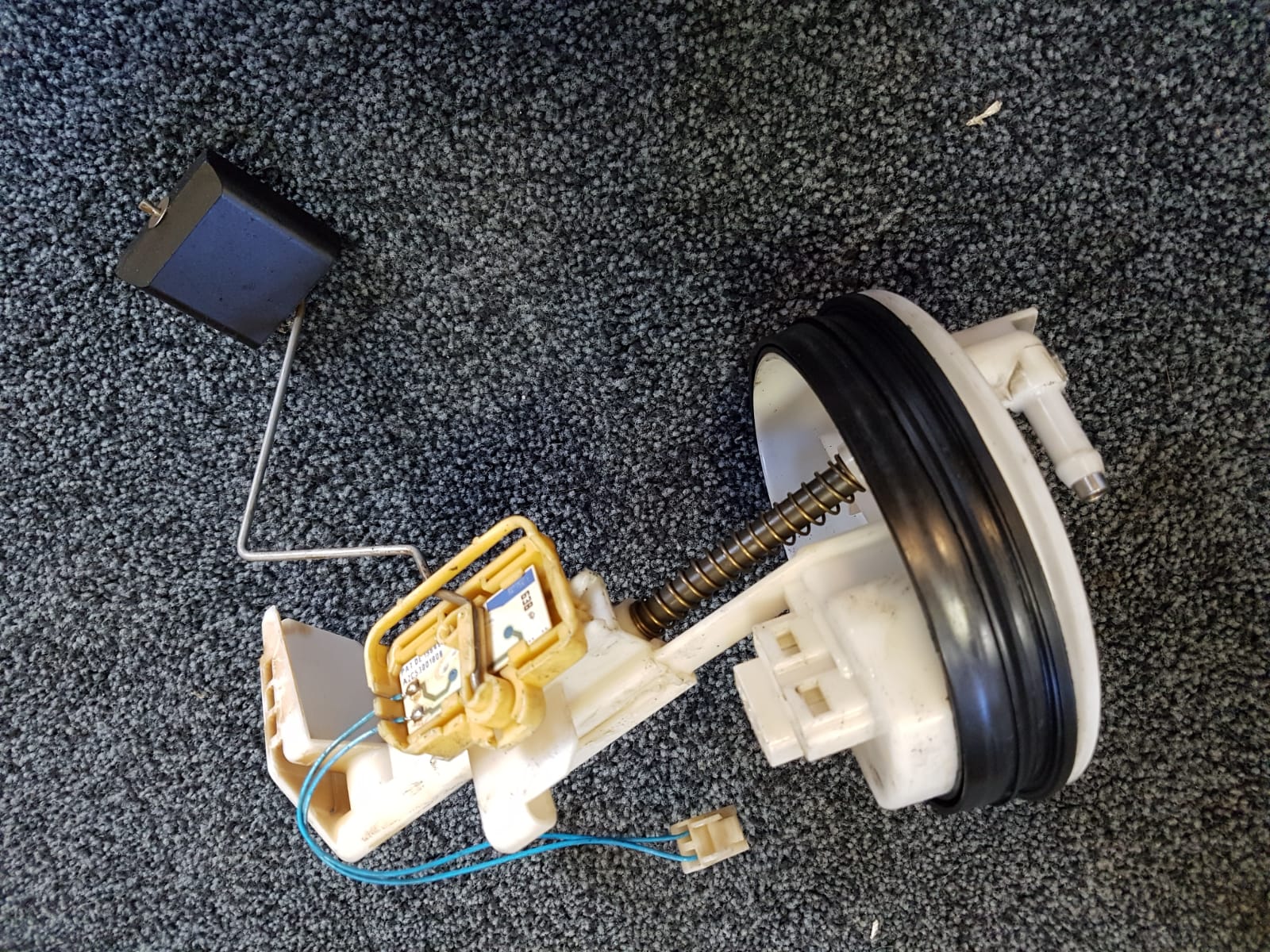 Mercedes E Class W211 3.2 CDI Diesel Fuel Level Sensor In Tank