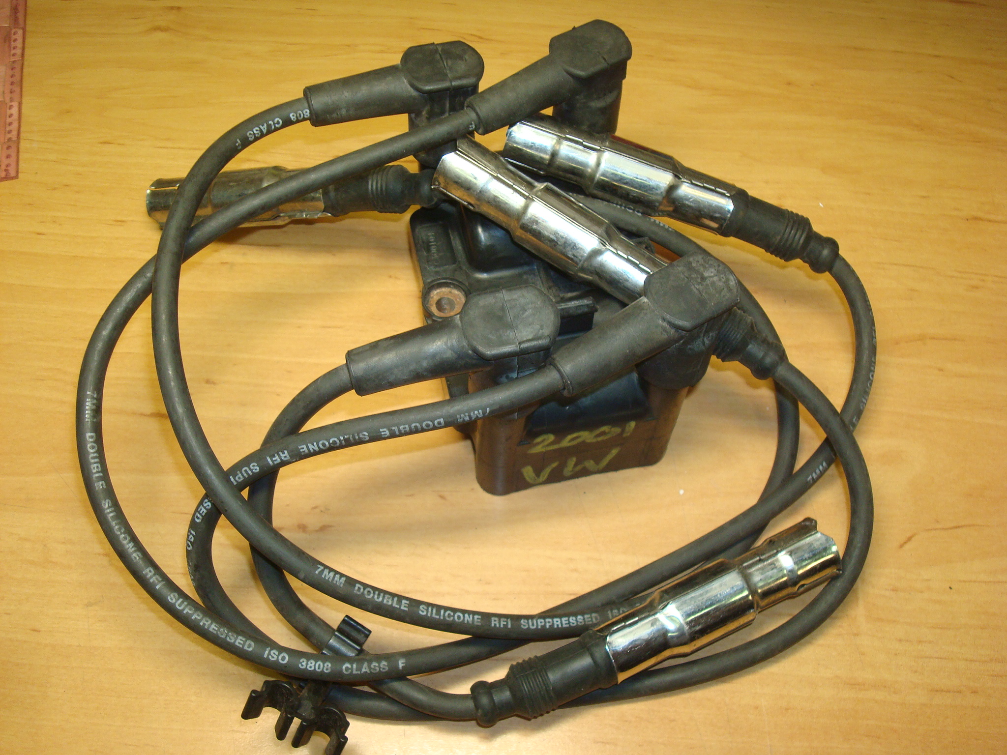 Audi A3 VW Volkswagen Petrol Coil Pack Eldor 7701 0020
