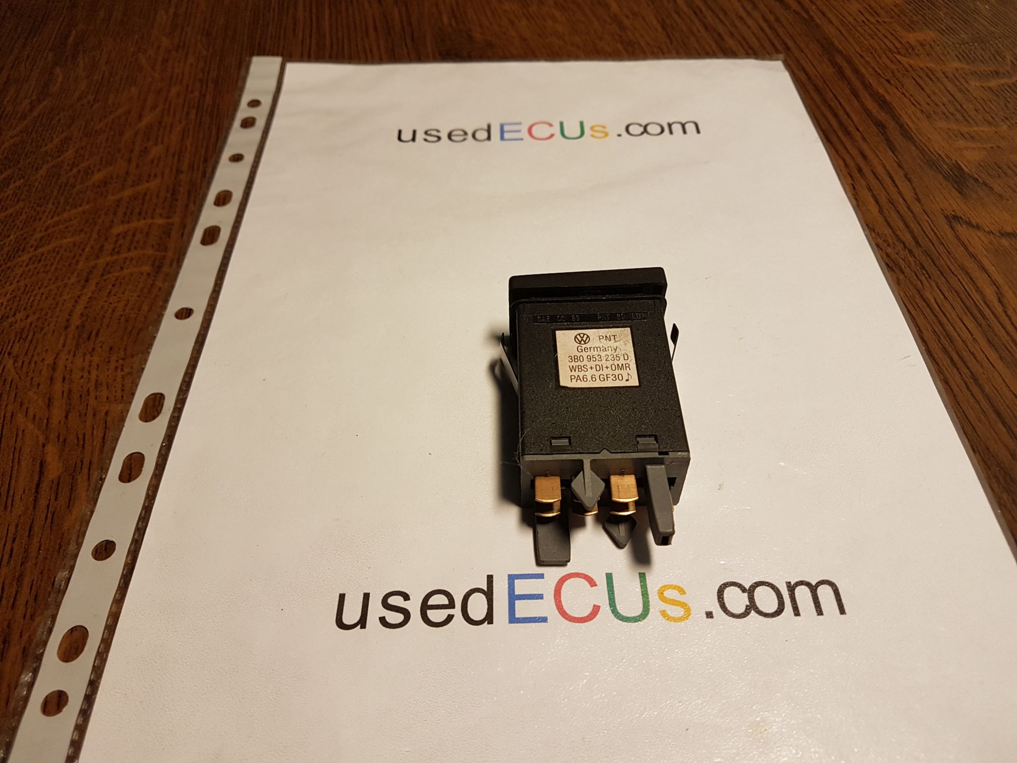 Ownership plastic bacon VW Volkswagen Passat B5 Hazard Warning Lights Triangle Switch Button - usedecus.com Ownership plastic bacon VW Volkswagen Passat B5 Hazard Warning Lights Triangle Switch Button - usedecus.com