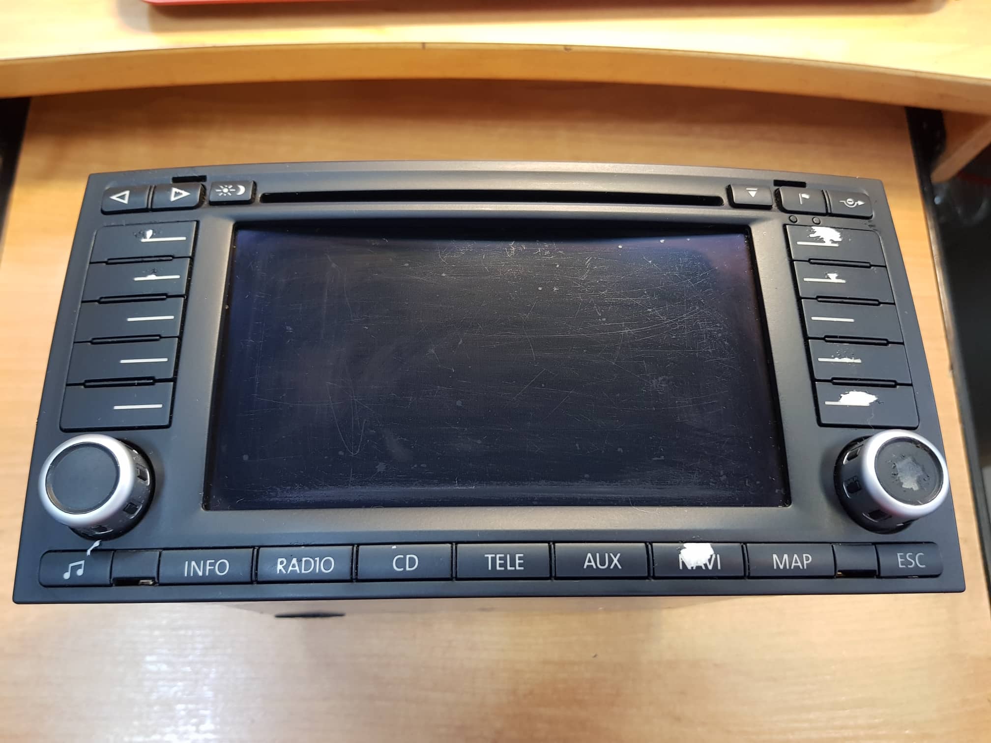 Vw Touareg 7l 02 10 Cd Dvd Sat Nav Radio Display Unit 7ln With Code Pin 1312 Usedecus Com